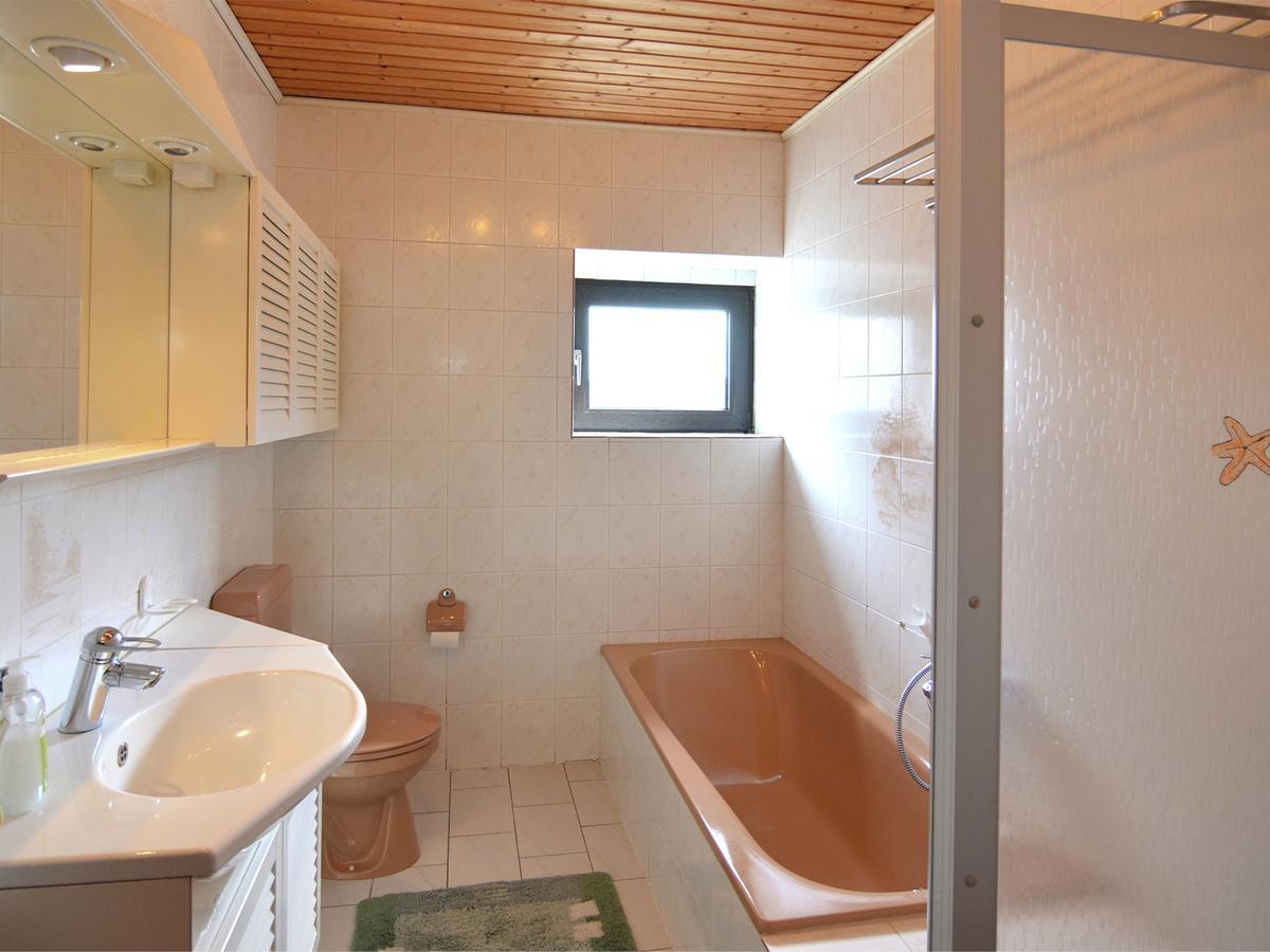 Flat With Private Pool In Sauerland Apartment อัทเทินดอร์น ภายนอก รูปภาพ